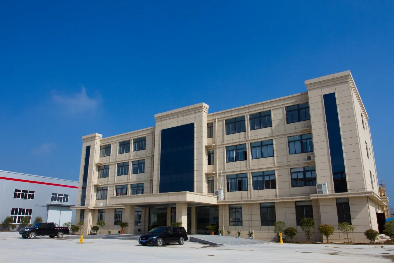 Офисное здание (2)